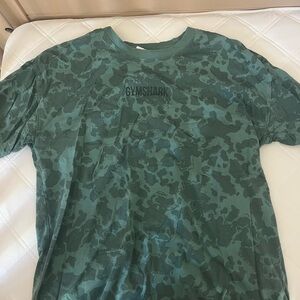 Gymshark women’s Camo Tee - Green